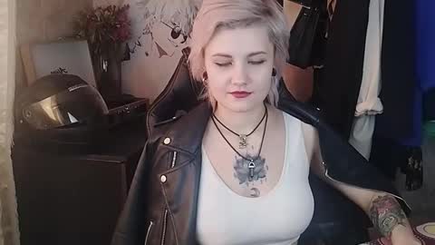 Eva Brownie online show from 02-27-25, 11:20