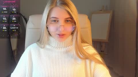 Eva  online show from 01-08-25, 02:25