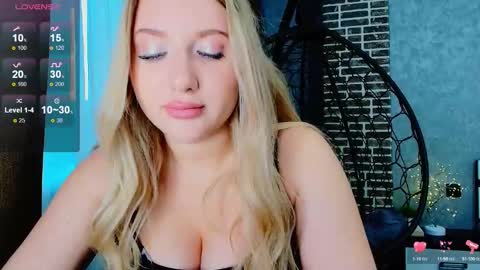 Eva  online show from 09-23-25, 03:20