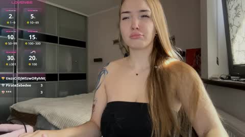 Snapshot of evacarter1 chatting on 10-04-25, 08:34 evacarter1 online show from 10-04-25, 08:34