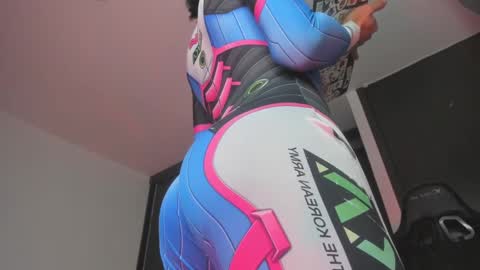 Snapshot of evaevanscute chatting on 02-25-25, 02:22 evaevanscute online show from 02-25-25, 02:22