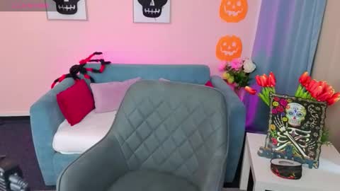 Eva online show from 10-26-25, 07:03