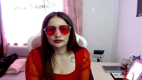 Snapshot of evagrays chatting on 02-08-25, 04:36 Eva online show from 02-08-25, 04:36