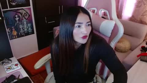 Snapshot of evagrays chatting on 10-03-25, 09:34 Eva online show from 10-03-25, 09:34