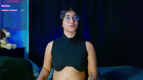 Evah Lee online show from 10-17-25, 04:48