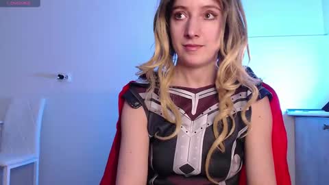 Snapshot of evahailey_ chatting on 03-06-25, 04:19 Eva online show from 03-06-25, 04:19