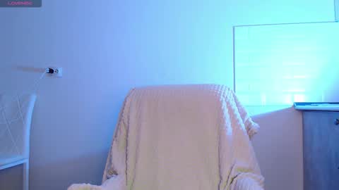 Snapshot of evahailey_ chatting on 09-09-25, 03:06 Eva online show from 09-09-25, 03:06