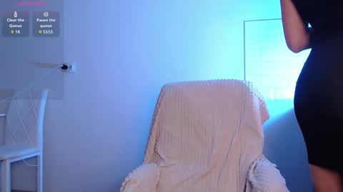 Snapshot of evahailey_ chatting on 11-14-25, 03:38 Eva online show from 11-14-25, 03:38