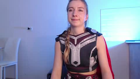Snapshot of evahailey_ chatting on 05-07-26, 04:40 Eva online show from 05-07-26, 04:40