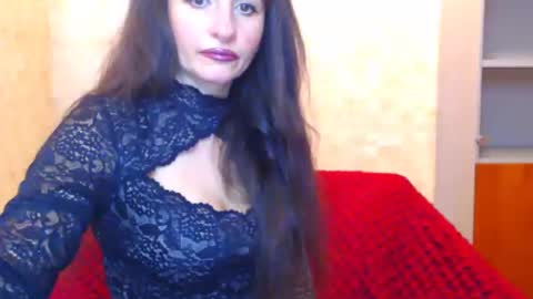 Snapshot of evalive1133 chatting on 02-20-25, 09:33 EvaLive online show from 02-20-25, 09:33