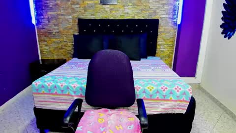 Eva online show from 02-24-25, 01:31