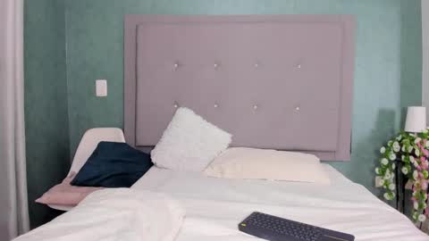 evamilf24 online show from 02-04-25, 03:47