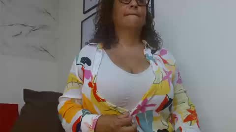 Eva Mills online show from 09-22-25, 08:22