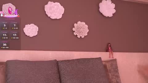 Snapshot of evamoretti chatting on 11-19-25, 07:58 Eva Moretti online show from 11-19-25, 07:58