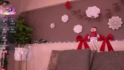 Snapshot of evamoretti chatting on 12-16-25, 07:52 Eva Moretti online show from 12-16-25, 07:52