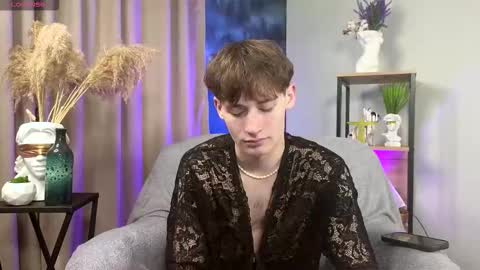 Snapshot of evan__joy chatting on 02-16-26, 09:00 Evan online show from 02-16-26, 09:00