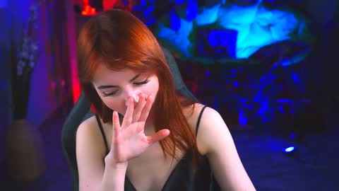 Snapshot of evanellson chatting on 01-31-25, 11:24 Eva online show from 01-31-25, 11:24