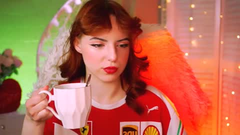 Snapshot of evanellson chatting on 02-16-25, 04:10 Eva online show from 02-16-25, 04:10