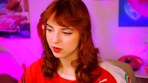 Snapshot of evanellson chatting on 02-20-25, 03:19 Eva online show from 02-20-25, 03:19