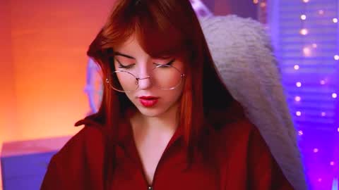 Snapshot of evanellson chatting on 03-05-25, 08:21 Eva online show from 03-05-25, 08:21