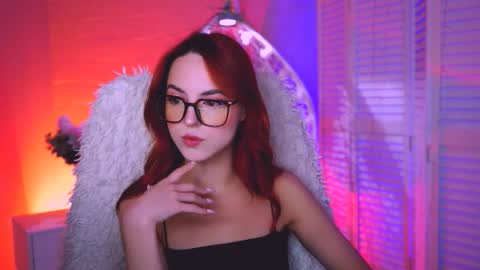 Snapshot of evanellson chatting on 09-24-25, 12:19 Eva online show from 09-24-25, 12:19