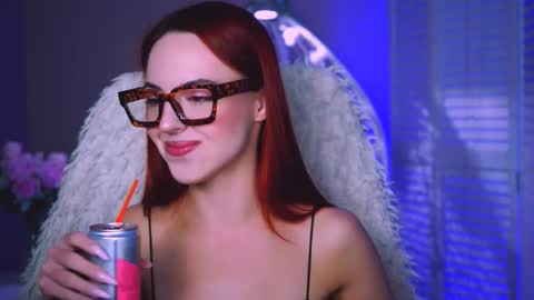 Snapshot of evanellson chatting on 09-26-25, 01:26 Eva online show from 09-26-25, 01:26