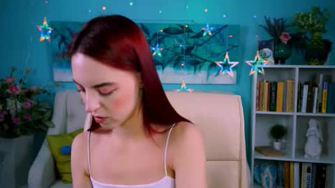 Snapshot of evanellson chatting on 09-29-25, 08:19 Eva online show from 09-29-25, 08:19