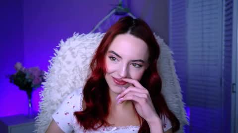 Snapshot of evanellson chatting on 10-06-25, 08:34 Eva online show from 10-06-25, 08:34