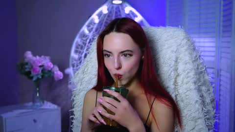 Snapshot of evanellson chatting on 10-11-25, 12:15 Eva online show from 10-11-25, 12:15