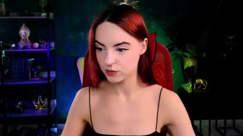 Snapshot of evanellson chatting on 10-21-25, 08:48 Eva online show from 10-21-25, 08:48