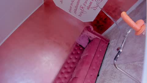 Snapshot of evanew_ chatting on 01-17-25, 09:50 Eva online show from 01-17-25, 09:50