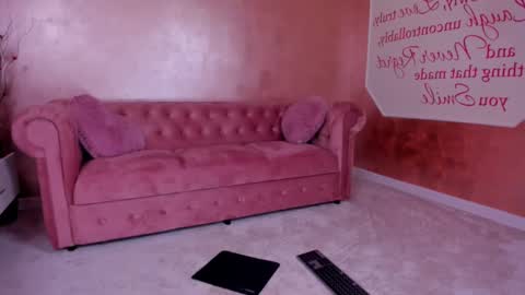 Snapshot of evanew_ chatting on 02-23-25, 09:26 Eva online show from 02-23-25, 09:26