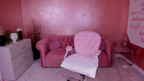 Snapshot of evanew_ chatting on 03-02-25, 10:27 Eva online show from 03-02-25, 10:27