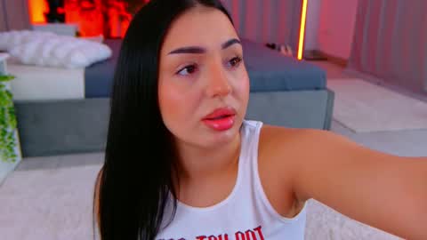Snapshot of evanew_ chatting on 05-10-26, 05:40 Eva online show from 05-10-26, 05:40