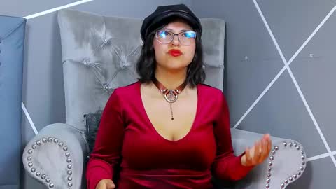 Snapshot of evangeline_17 chatting on 03-01-25, 03:32 Miss Evangeline    online show from 03-01-25, 03:32