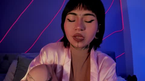 Eva online show from 12-23-24, 03:12