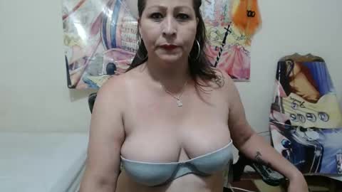 Snapshot of evangelinhotxxx33 chatting on 02-07-25, 09:15 Eva online show from 02-07-25, 09:15