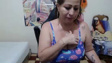 Snapshot of evangelinhotxxx33 chatting on 02-15-25, 01:31 Eva online show from 02-15-25, 01:31