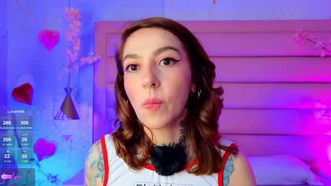 Snapshot of evangelyne1 chatting on 05-10-26, 03:50 Evangelyne online show from 05-10-26, 03:50