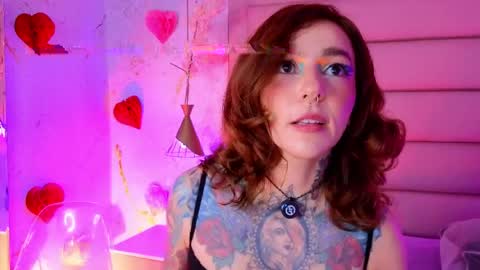Snapshot of evangelyne1 chatting on 05-13-26, 03:42 Evangelyne online show from 05-13-26, 03:42
