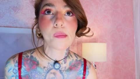 Snapshot of evangelyne1 chatting on 06-10-26, 03:44 Evangelyne online show from 06-10-26, 03:44