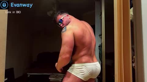 EvanHOTi online show from 02-24-26, 03:26