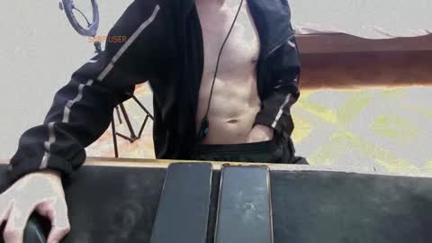 Snapshot of evans20cm chatting on 02-24-26, 11:41 Evans 20cm online show from 02-24-26, 11:41