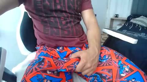 Snapshot of evans_king chatting on 02-08-25, 06:33 Evan online show from 02-08-25, 06:33