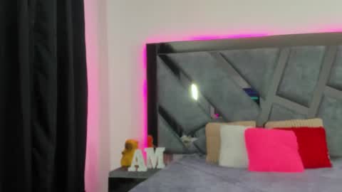 Evan and Susan online show from 10-07-25, 03:20