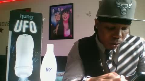 evanschris2048 online show from 02-28-25, 08:39