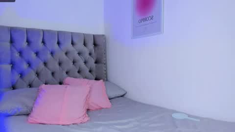 Eva Olimpo online show from 11-18-25, 06:01