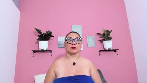 Snapshot of evapalmer_1 chatting on 09-17-25, 08:27 evapalmer_1 online show from 09-17-25, 08:27