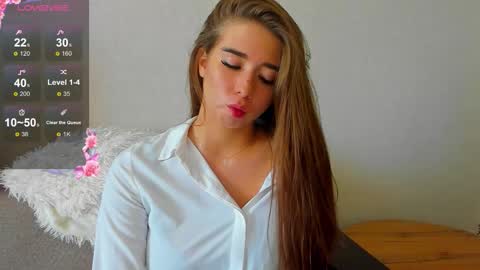 Snapshot of evapuff chatting on 09-15-25, 10:15 evapuff online show from 09-15-25, 10:15