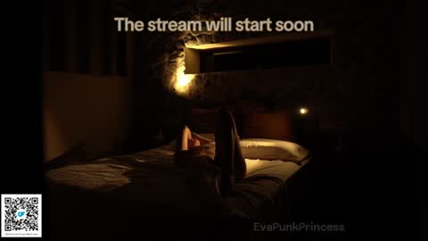 Snapshot of evapunkprincess chatting on 02-04-25, 08:46 Eva online show from 02-04-25, 08:46